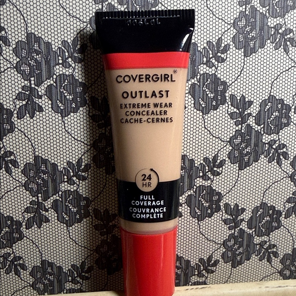COVERGIRL Outlast Extreme Wear Concealer - 817 Golden Natural